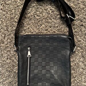 Louis Vuitton Discovery Messenger Bag Damier Infini Leather BB Black  Authentic
